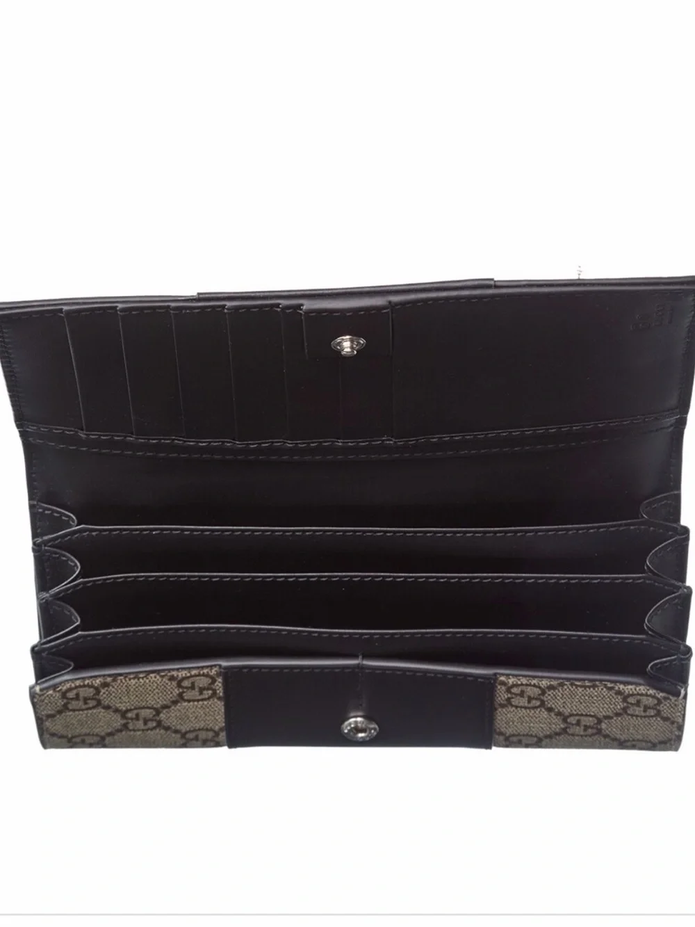 Gucci Woman’s Beige GG Canvas Wallet with Black Leather Accent - Picture 3 of 7